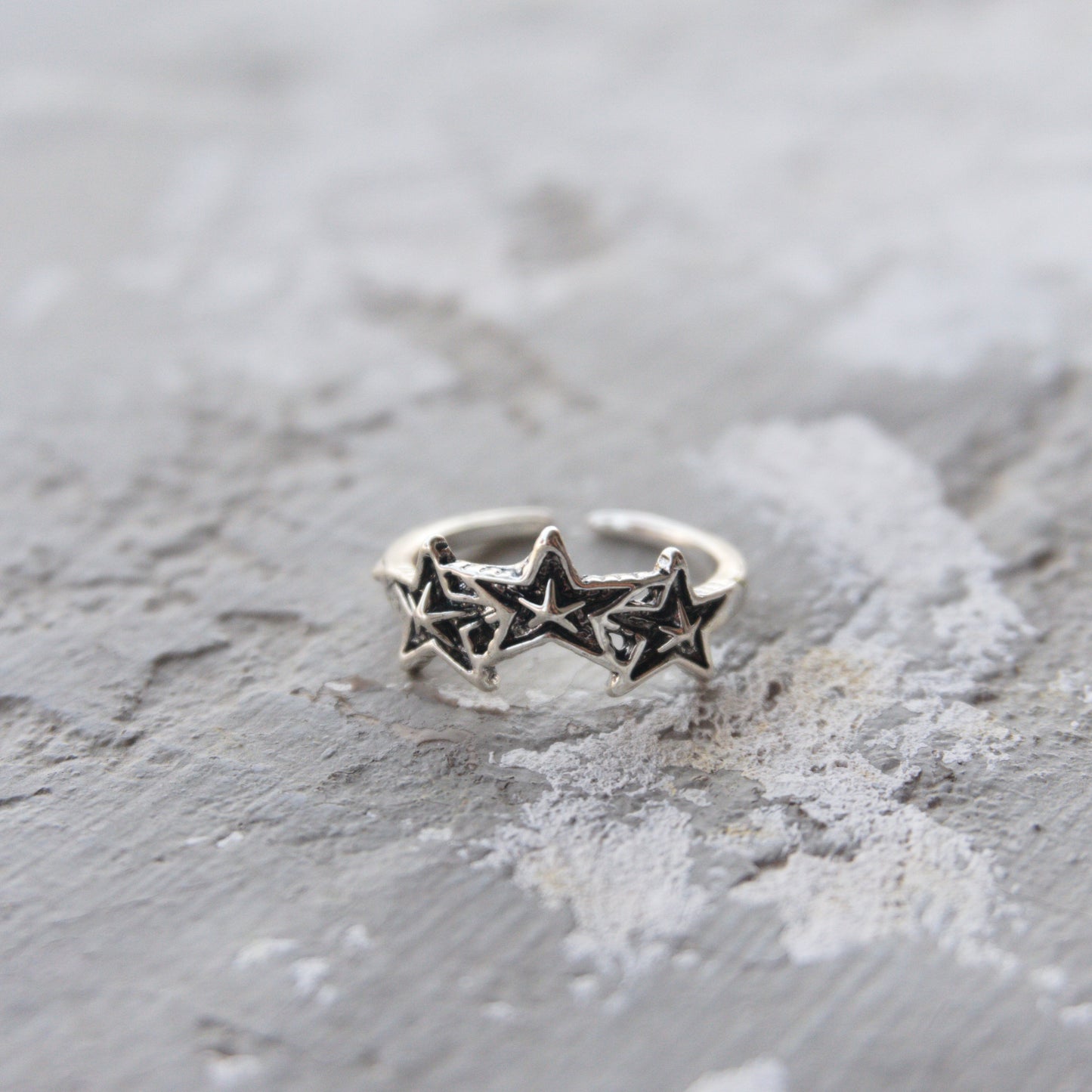 TRI-STAR RING
