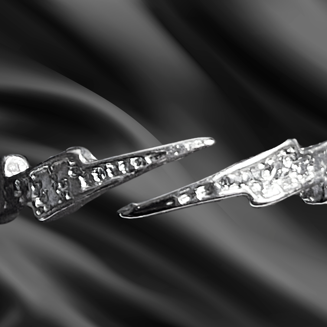 LIGHTHING CURVE RING