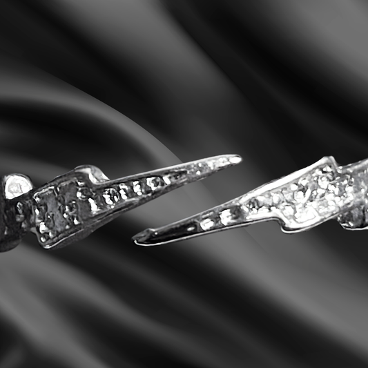 LIGHTHING CURVE RING