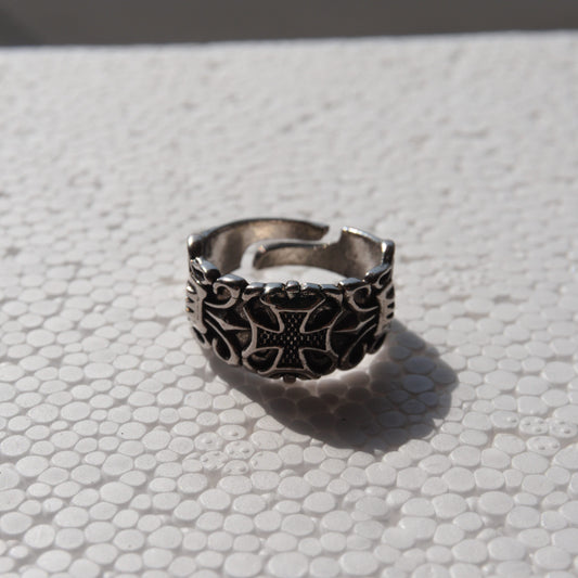 CROSS-PLUS RING